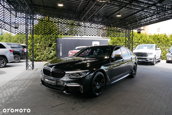 BMW Seria 5 M550i xDrive