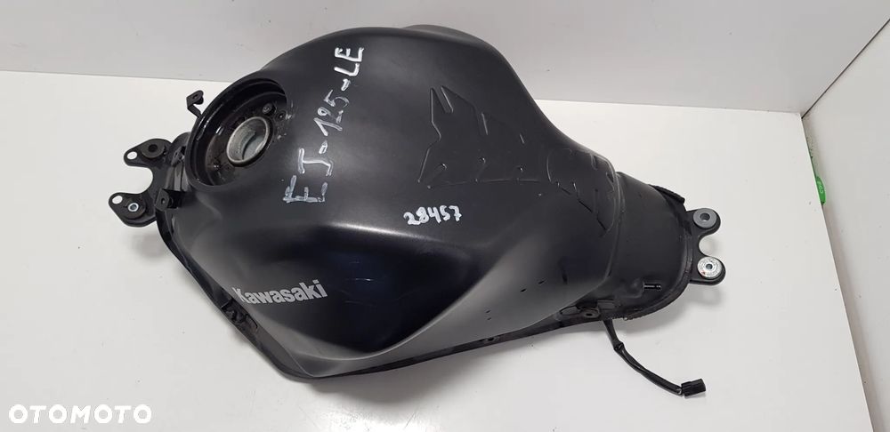 KAWASAKI Z650 Zbiornik Bak Paliwa - 2