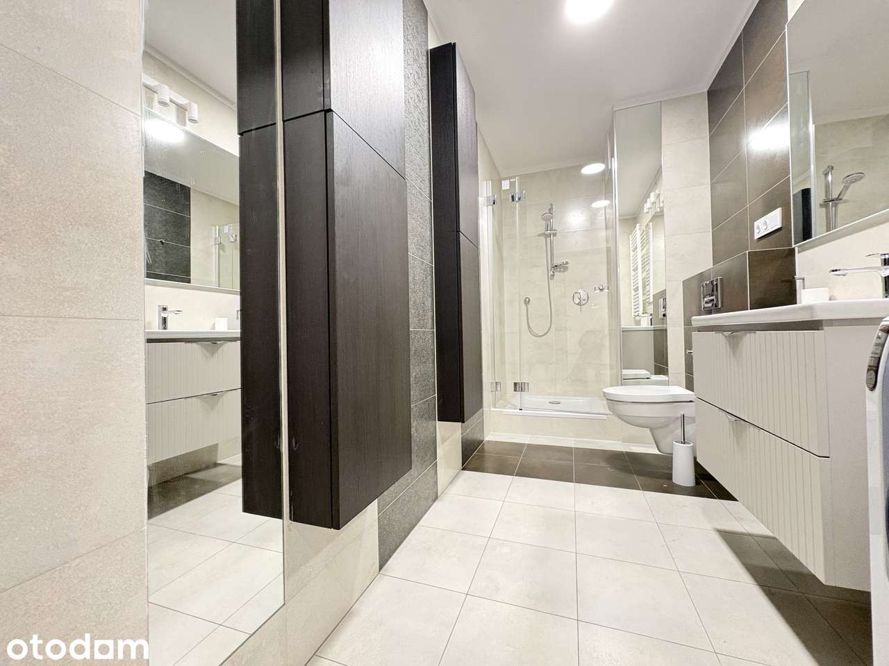 Apartament przy stacji metra Świętokrzyska