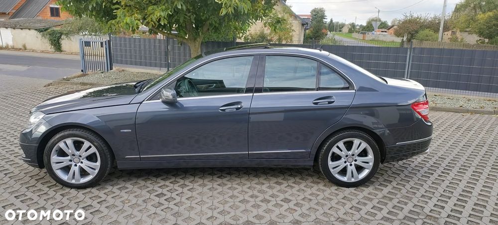 Mercedes-Benz Klasa C - 32