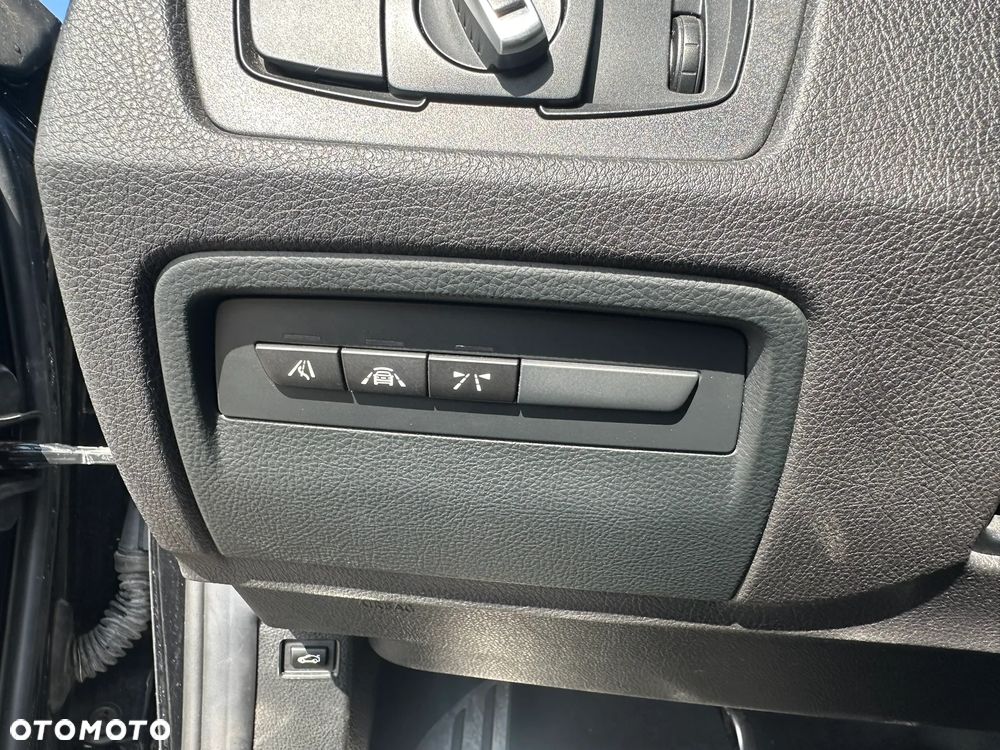 BMW Seria 3 340i xDrive M Sport Shadow - 18