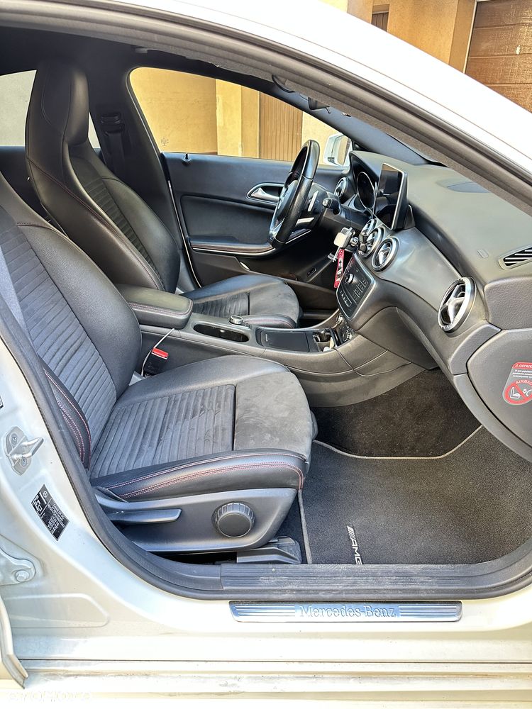 Mercedes-Benz CLA 200 7G-DCT AMG Line - 14