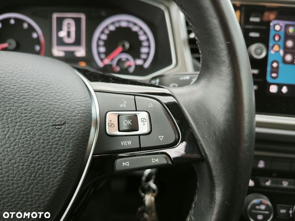 Volkswagen T-Roc - 11