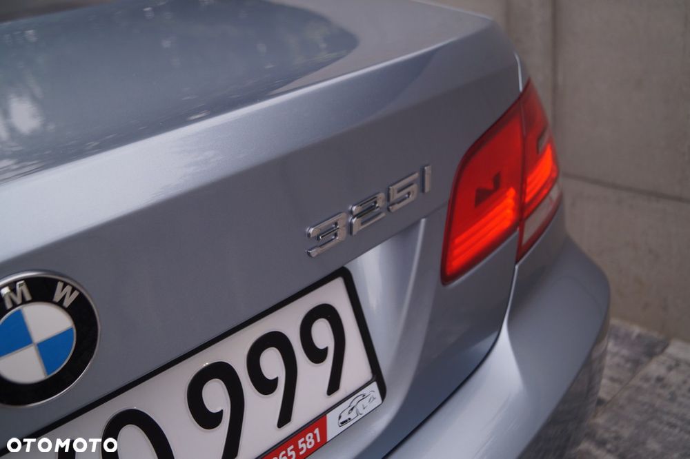 BMW Seria 3 325i - 35