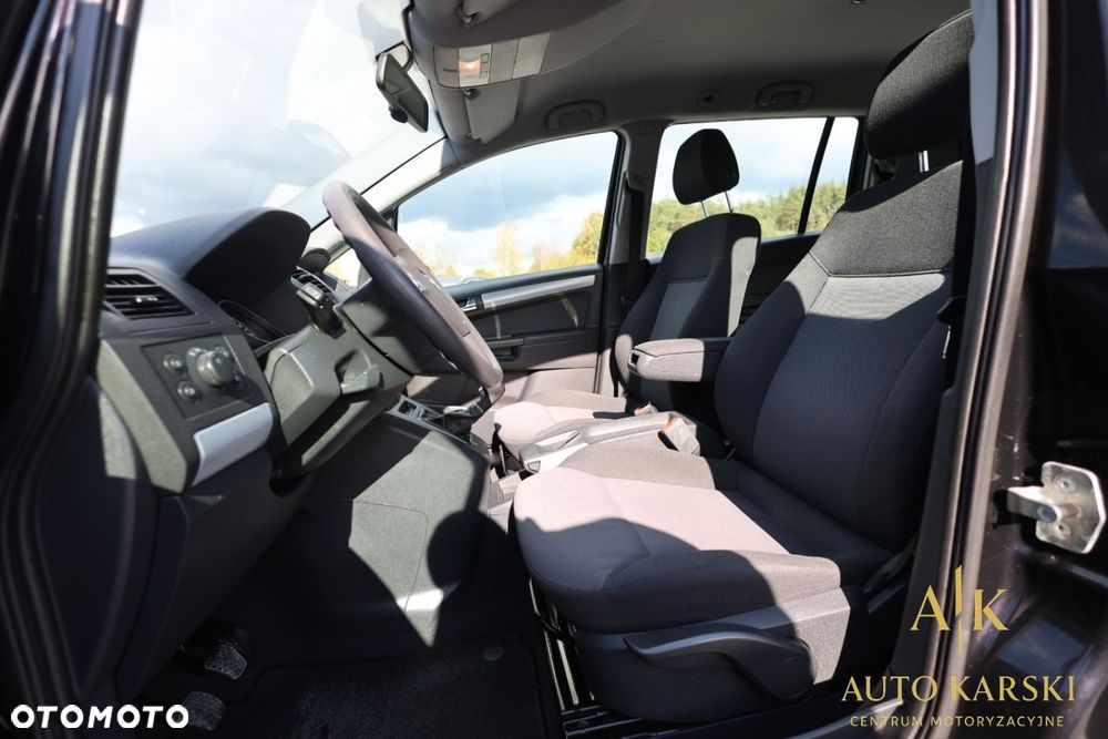 Opel Zafira - 38