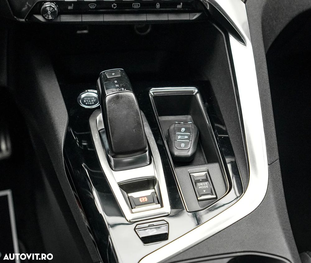 Peugeot 3008 PHEV 300 EAT8 4X4 GT - 22