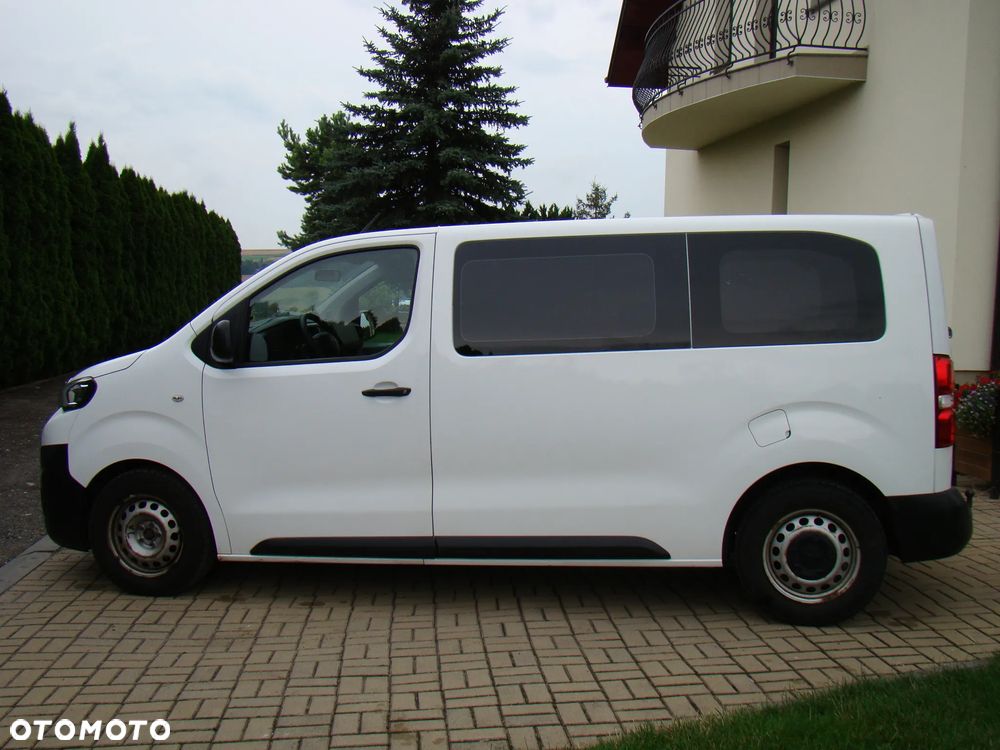 Peugeot Traveller - 6