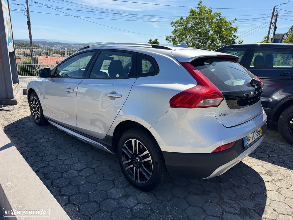 Volvo V40 Cross Country 2.0 D2 Momentum Geartronic - 5