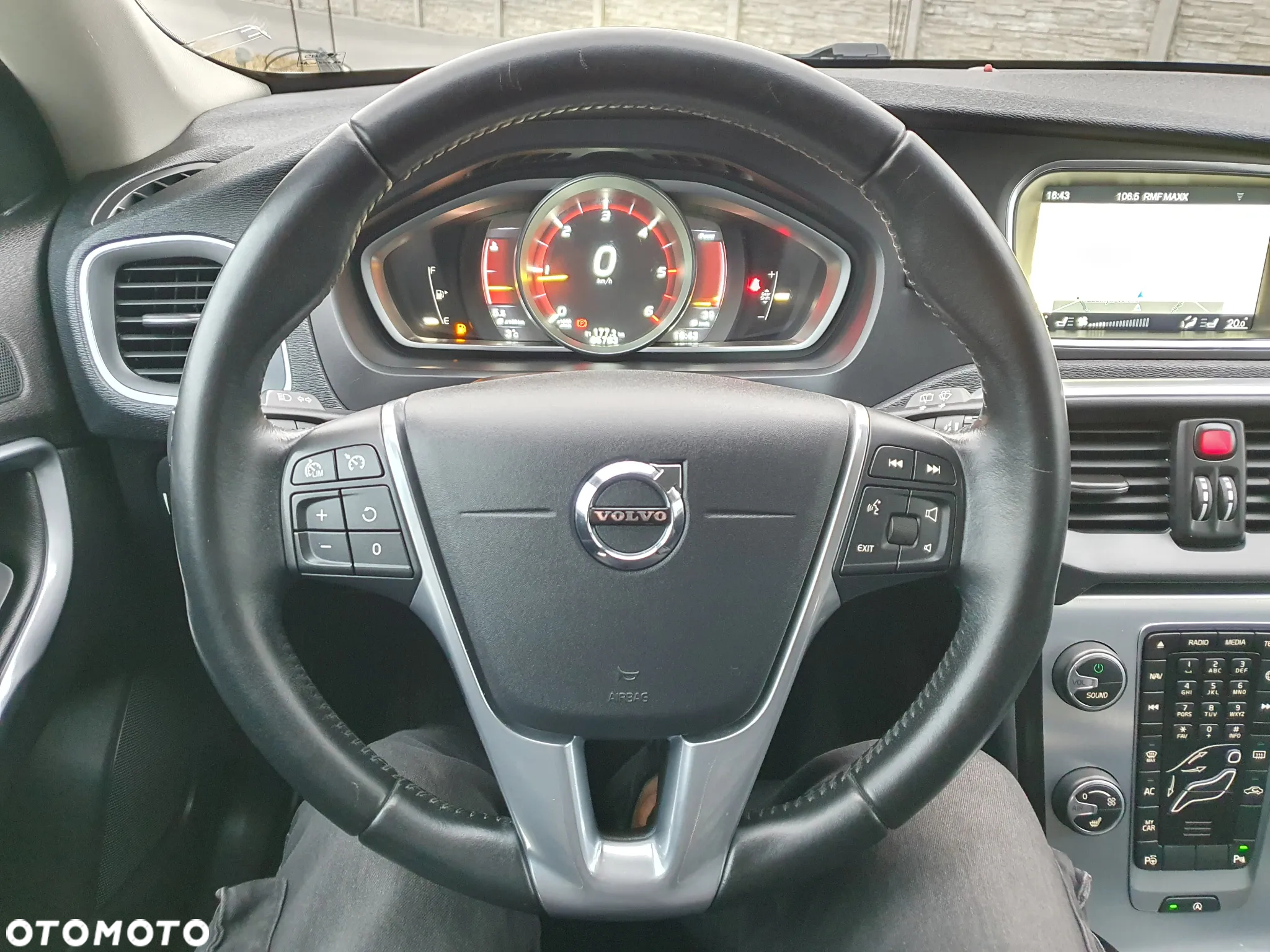 Volvo V40 D4 Drive-E Ocean Race - 33