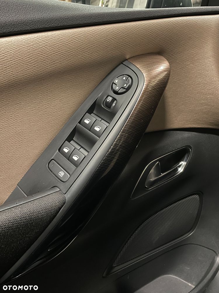 Citroën C4 Grand Picasso - 19