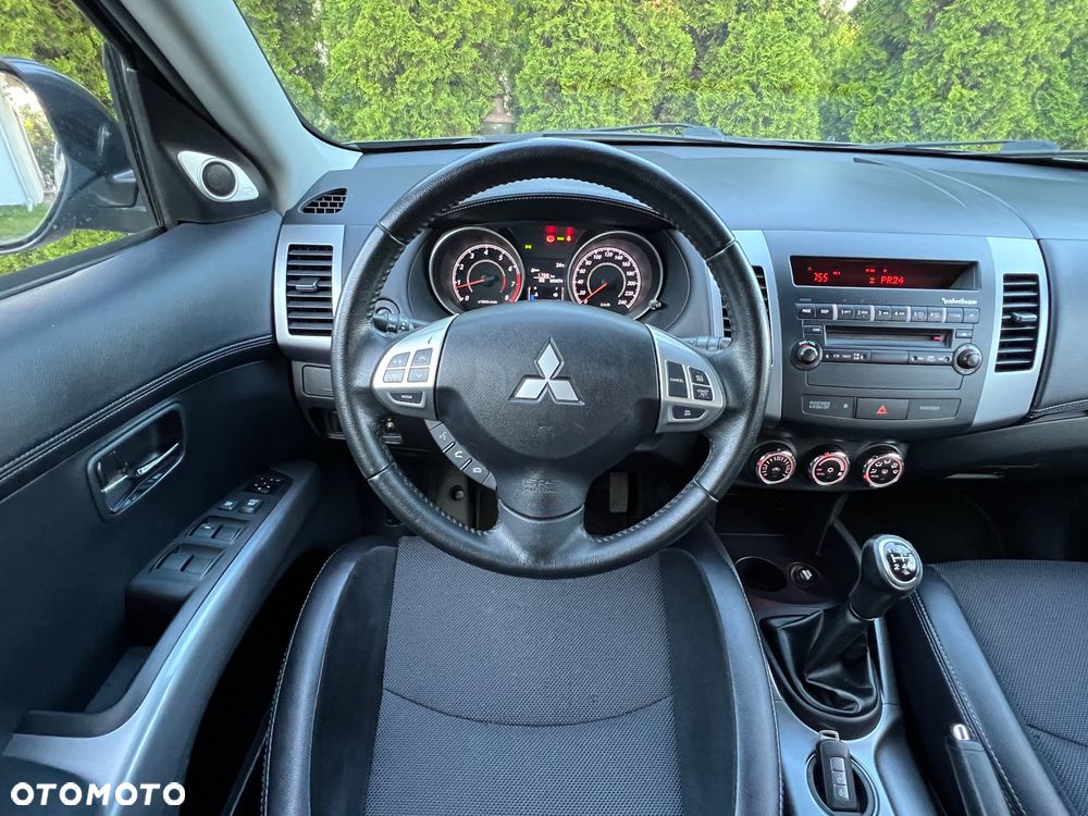 Mitsubishi Outlander 2.0 Intense 2WD - 10