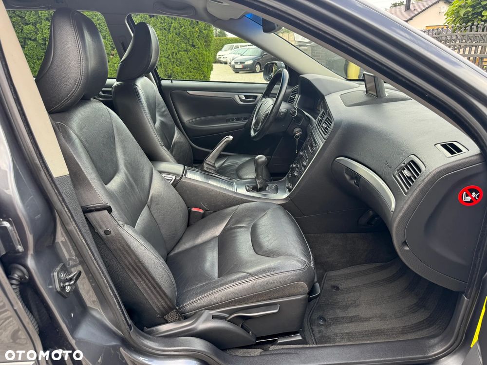 Volvo V70 2.4 Premium - 27