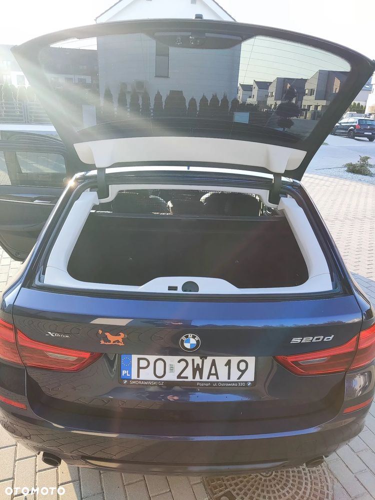 BMW Seria 5 520d xDrive Sport Line sport - 12