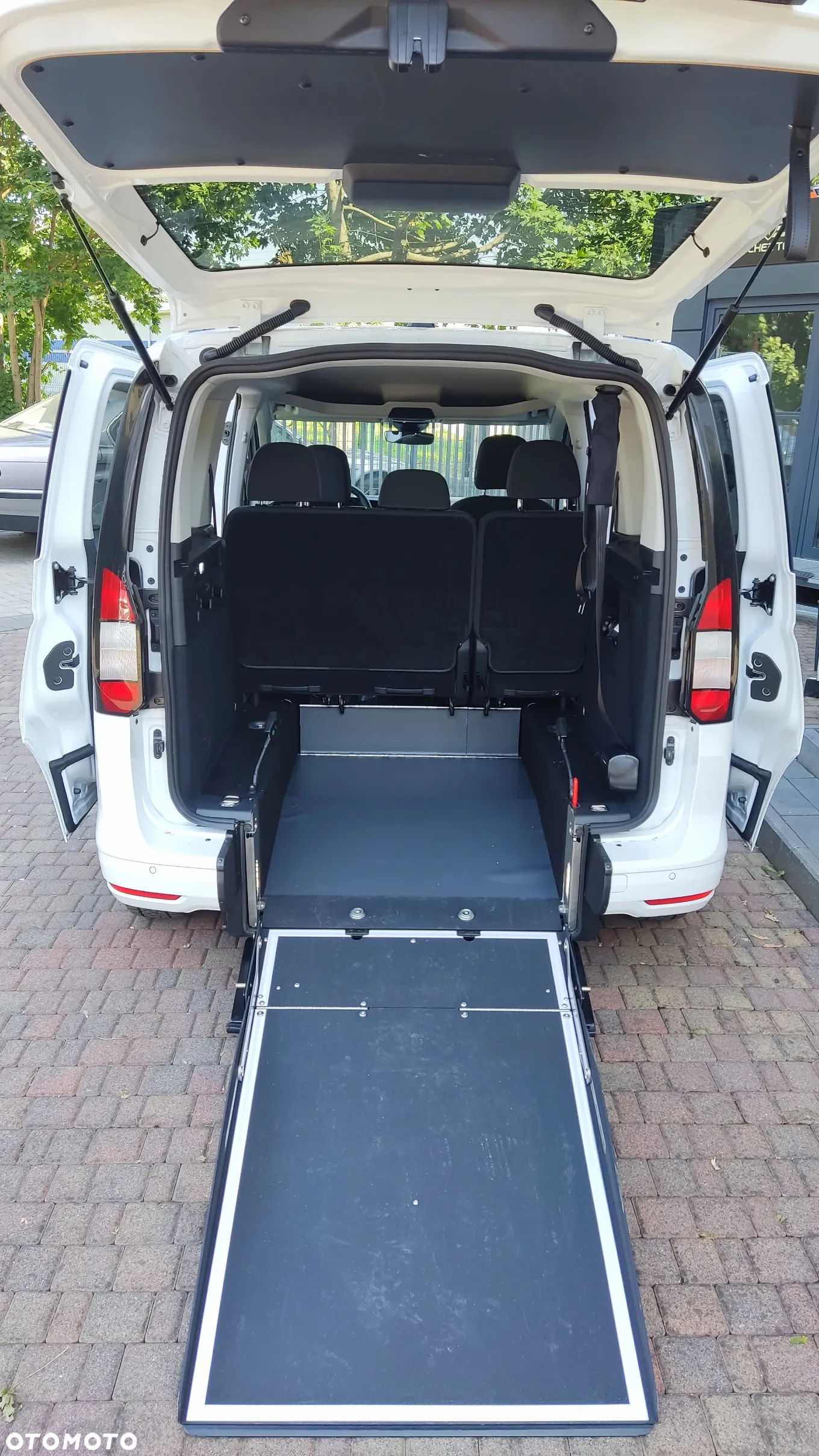 Volkswagen Caddy 2.0 TDI Comfortline - 27