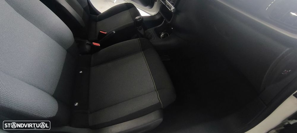 Citroën C3 1.2 PureTech Feel - 26