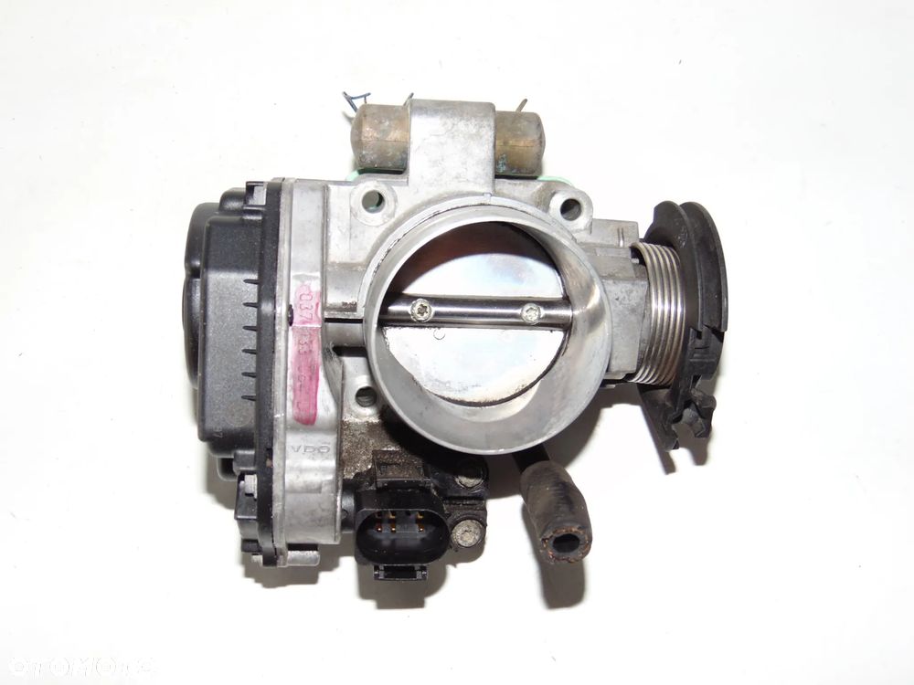ORYGINAŁ przepustnica 037133064D VW Volkswagen Polo Golf 3 III Passat B4 Seat Ibiza 2 II Cordoba I benzyna 1.6 - 10