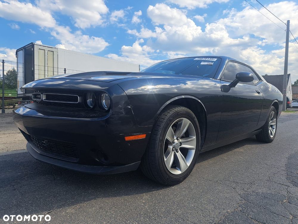 Dodge Challenger - 2
