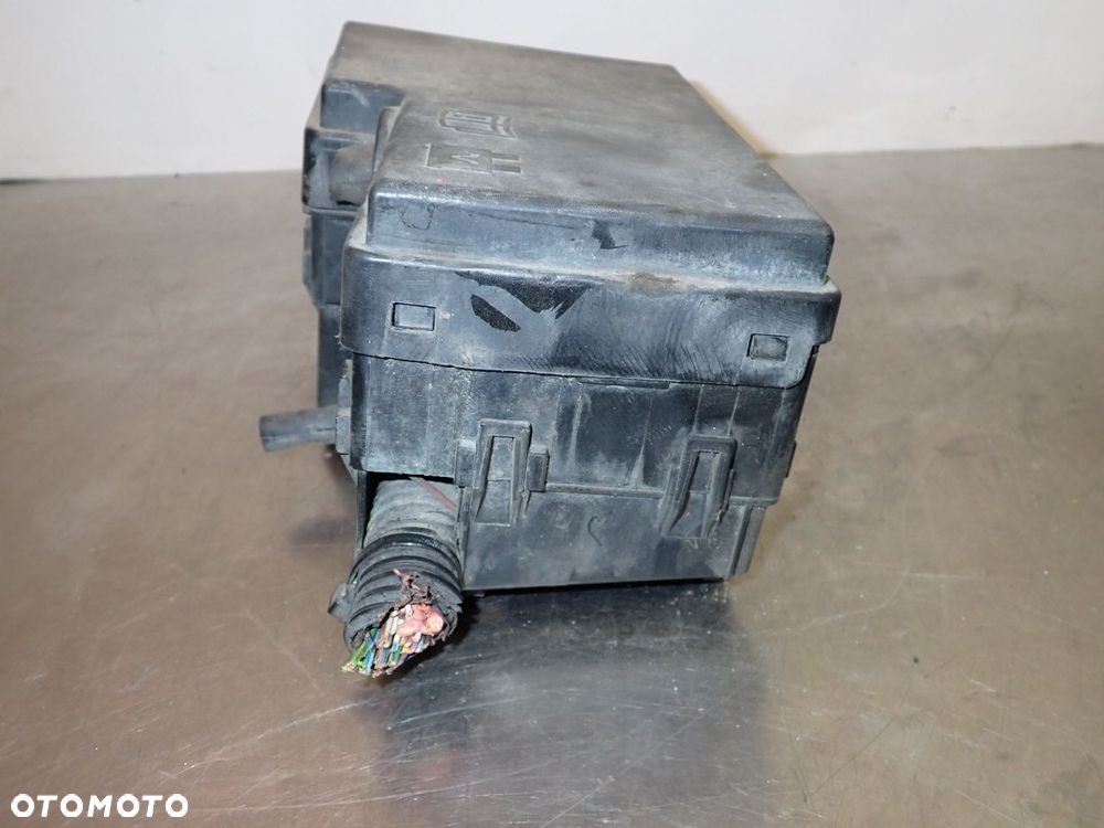 SKRZYNKA BEZPIECZNIKÓW FORD FOCUS MK2 LIFT 3M5T-14A067-BC  3M5T-14A142-AB  8M5T-14K733-VBA  3M5T-14A076-AF - 5