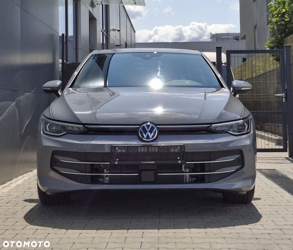 Volkswagen Golf - 2