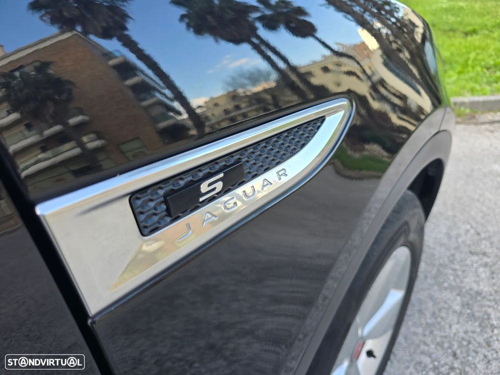 Jaguar E-Pace D150 AWD Aut. R-Dynamic S - 22