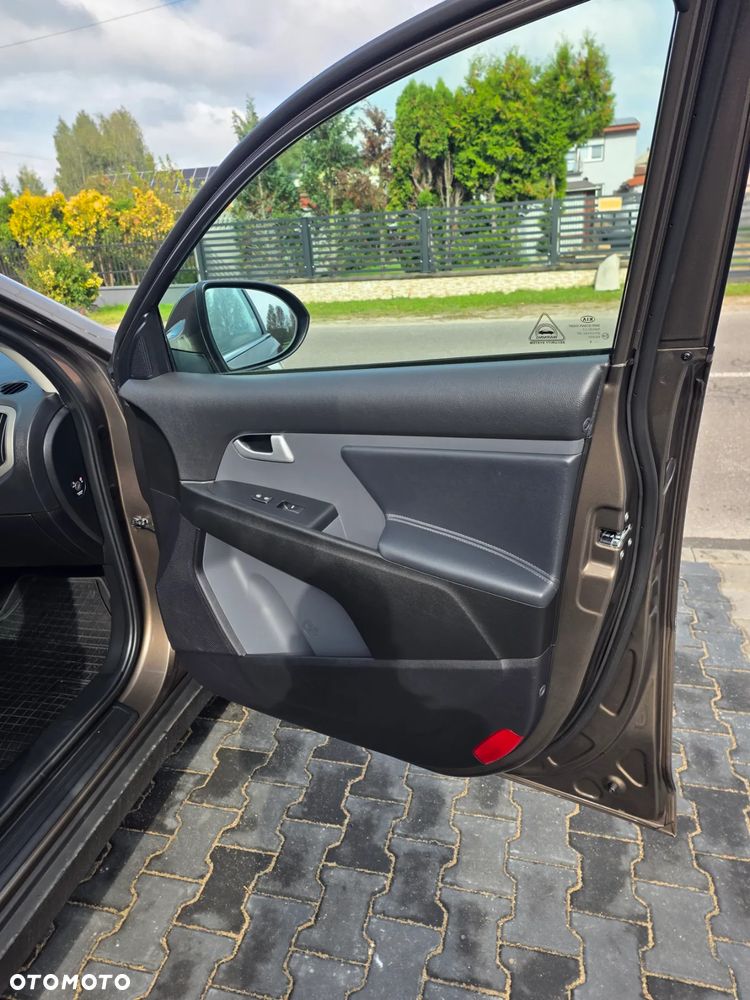 Kia Sportage 1.7 CRDI 2WD Attract - 8