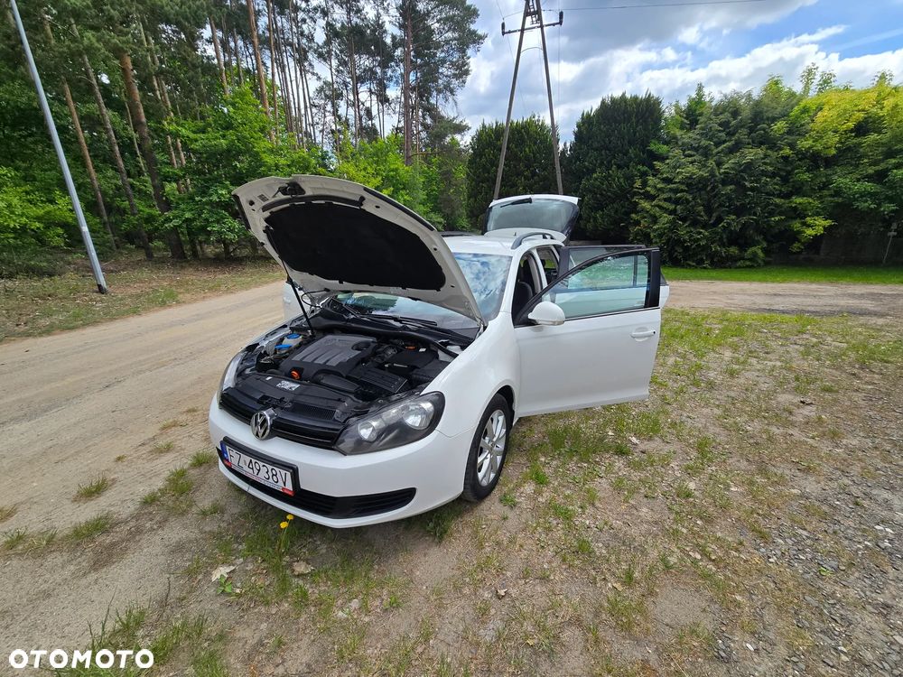 Volkswagen Golf 1.6 TDI DPF Highline - 16