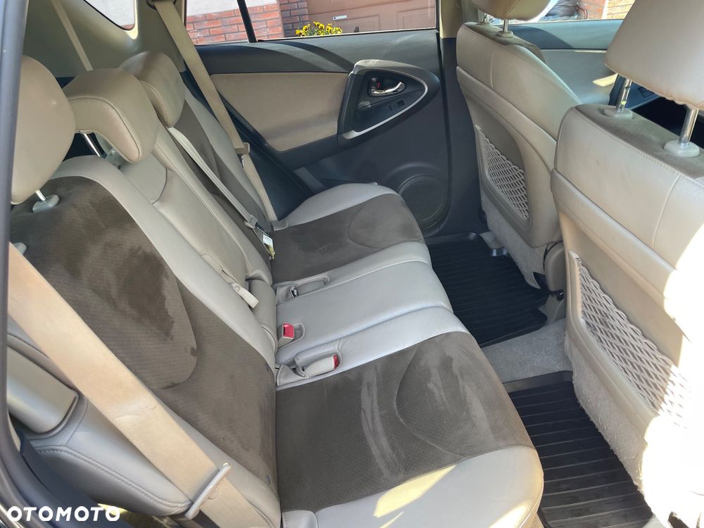 Toyota RAV4 2.0 VVT-i Premium - 35