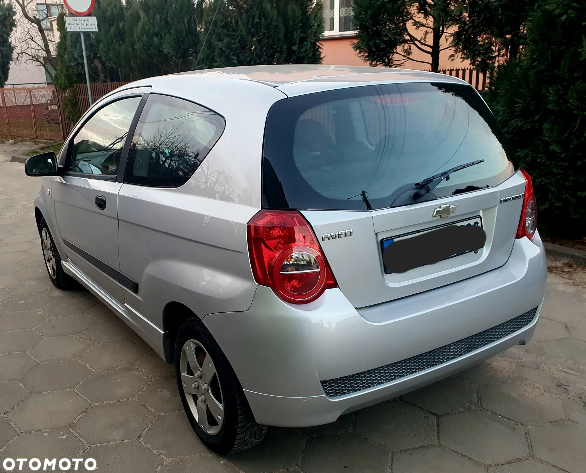 Chevrolet Aveo - 4