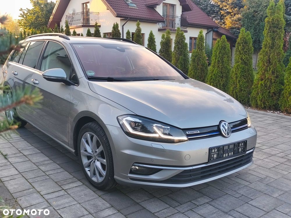 Volkswagen Golf - 2
