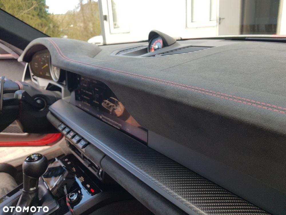 Porsche 911 GT3 RS - 24