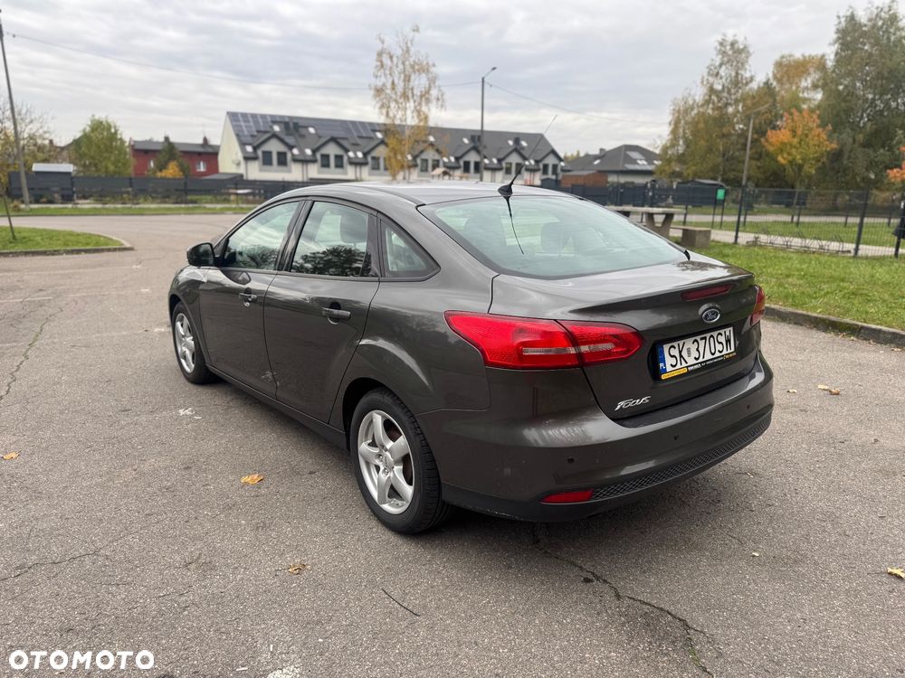 Ford Focus 1.6 Trend - 8