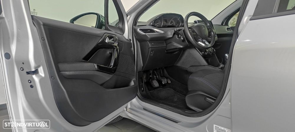Peugeot 208 1.2 PureTech Style - 15