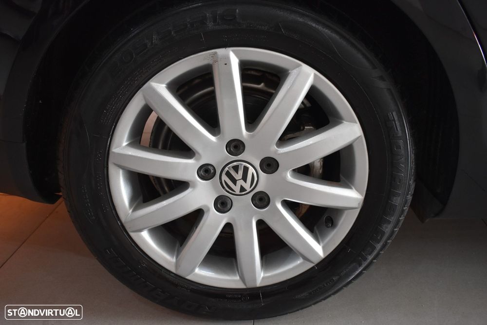 VW Jetta 1.9 TDi BlueM. Confortline - 16
