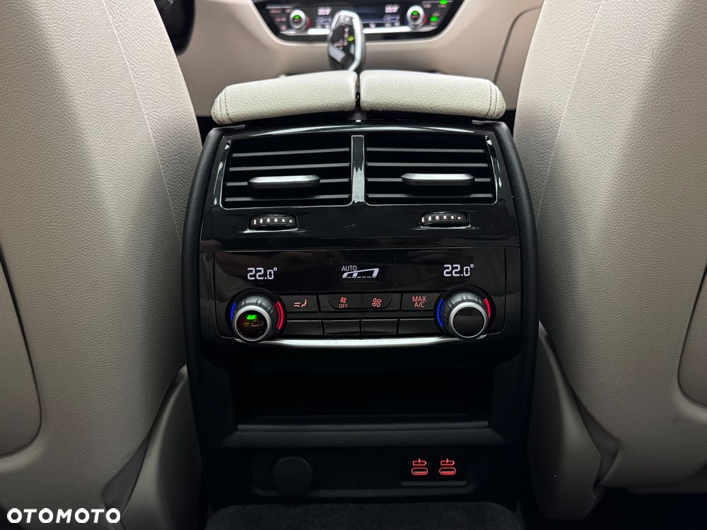 BMW Seria 5 520d xDrive Touring Luxury Line - 20