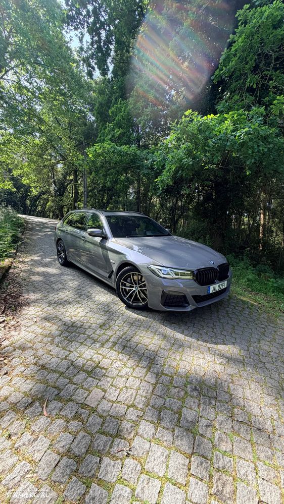BMW 530 e Pack Desportivo M - 9