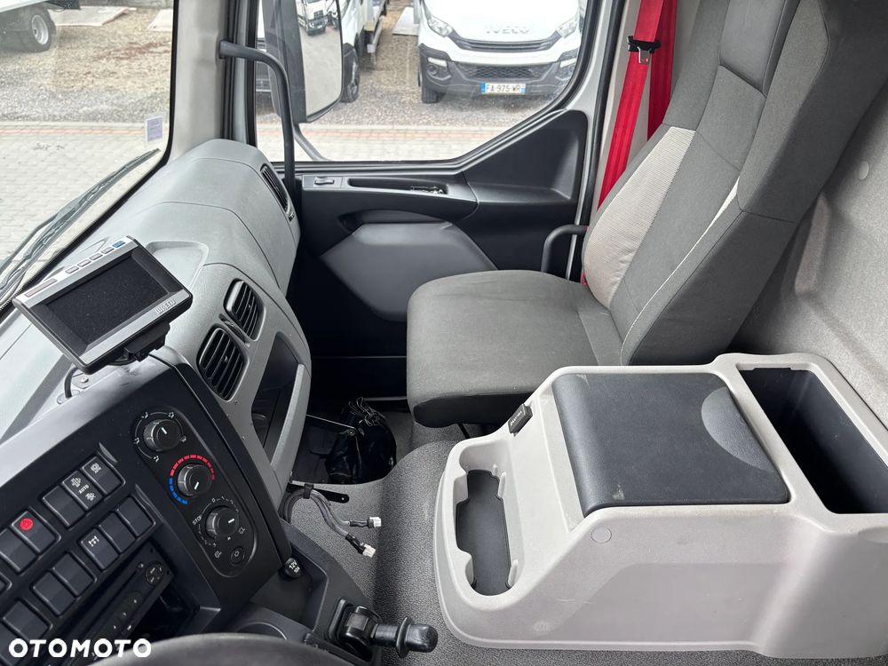 Iveco REMAULT MIDLUM D 14 240,,M 16 210,,D 19 280 CHLODNIA KONTENERE PODWOZIE DO ZABUDOWY - 12