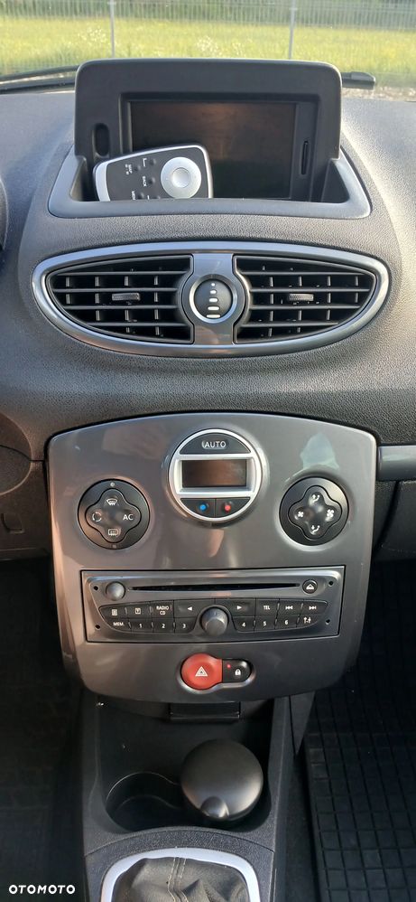 Renault Clio 2009 photo 5