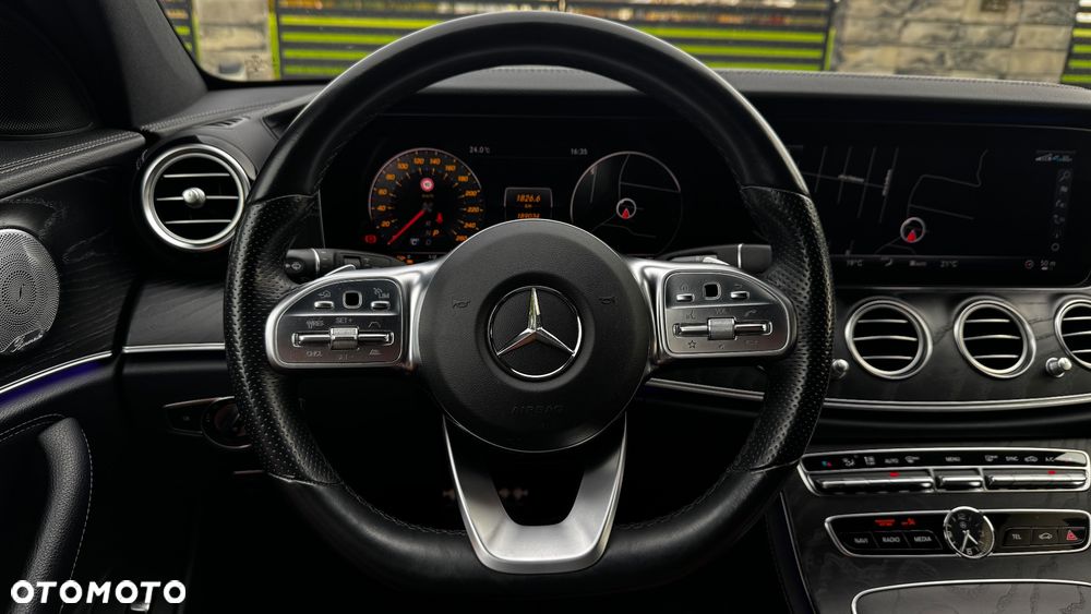 Mercedes-Benz Klasa E 220 d 4-Matic 9G-TRONIC - 19