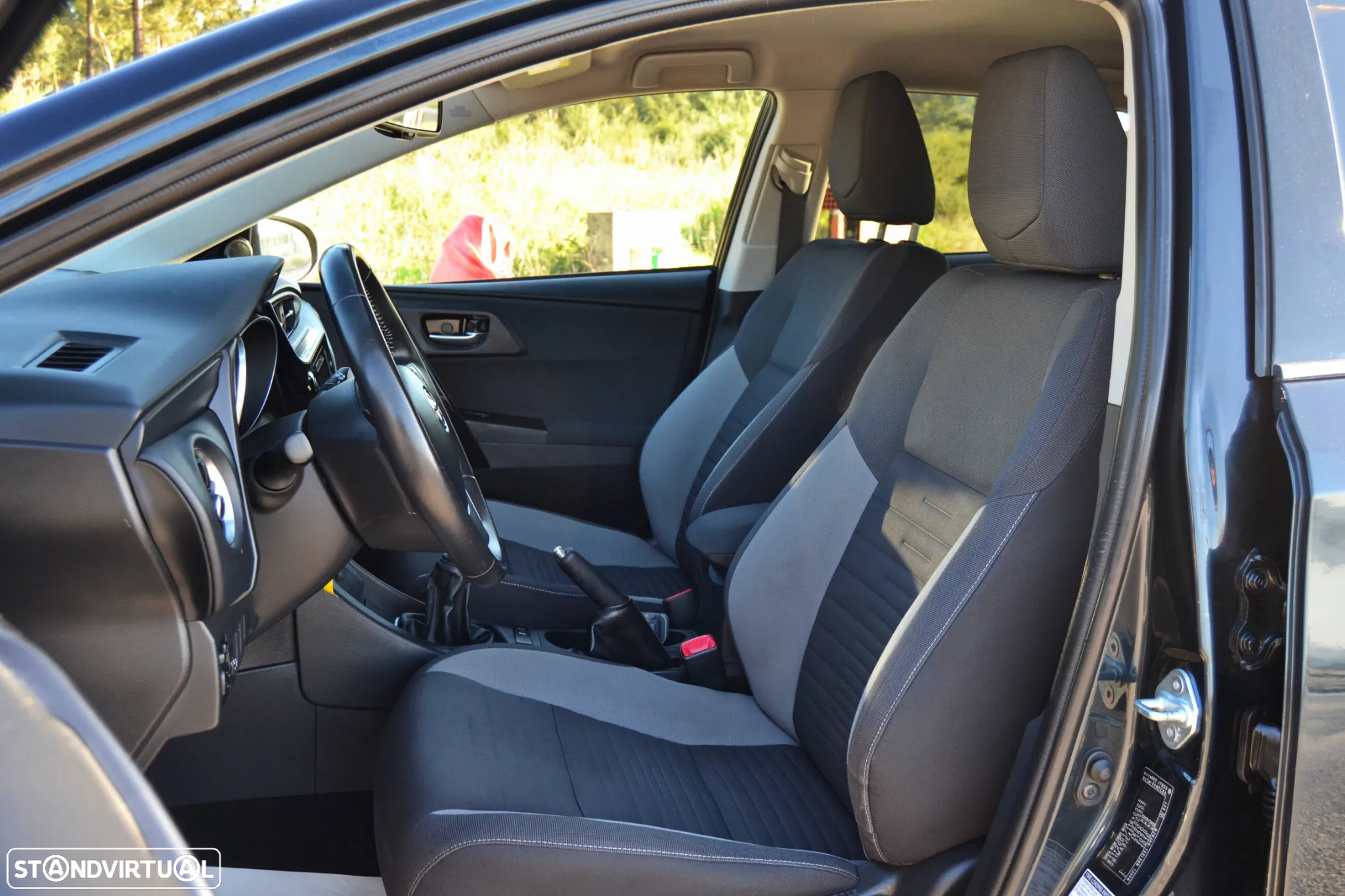 Toyota Auris 1.2T Comfort+Pack Sport - 14
