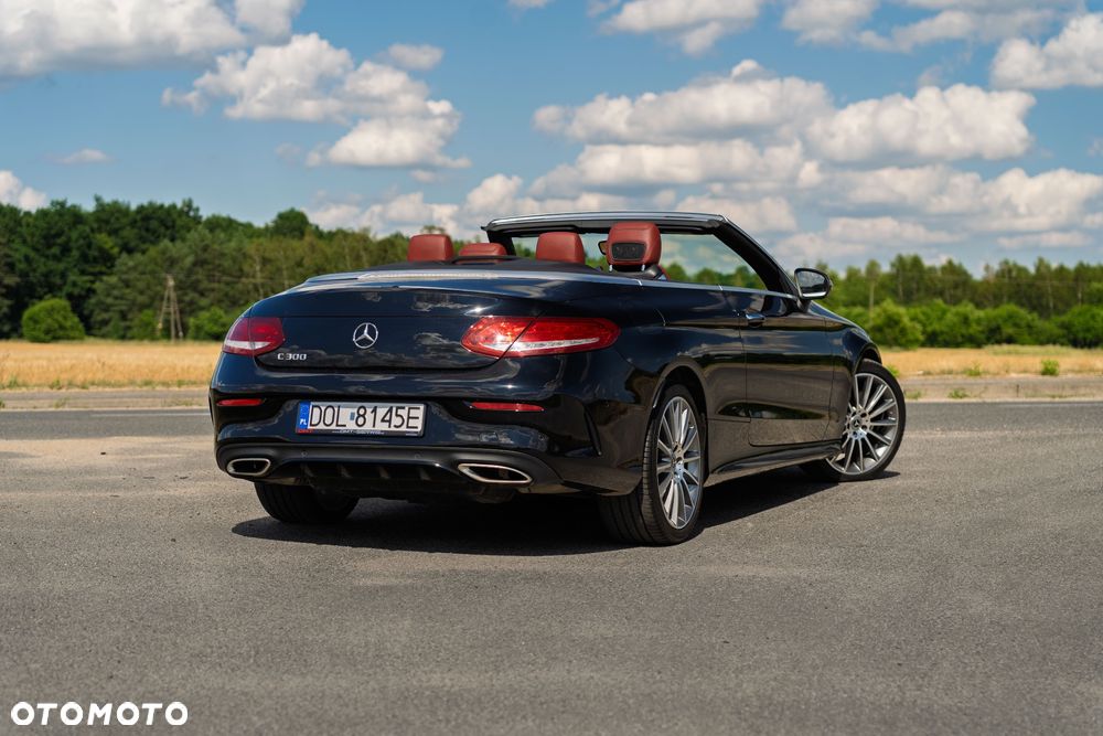 Mercedes-Benz Klasa C 300 9G-TRONIC - 12