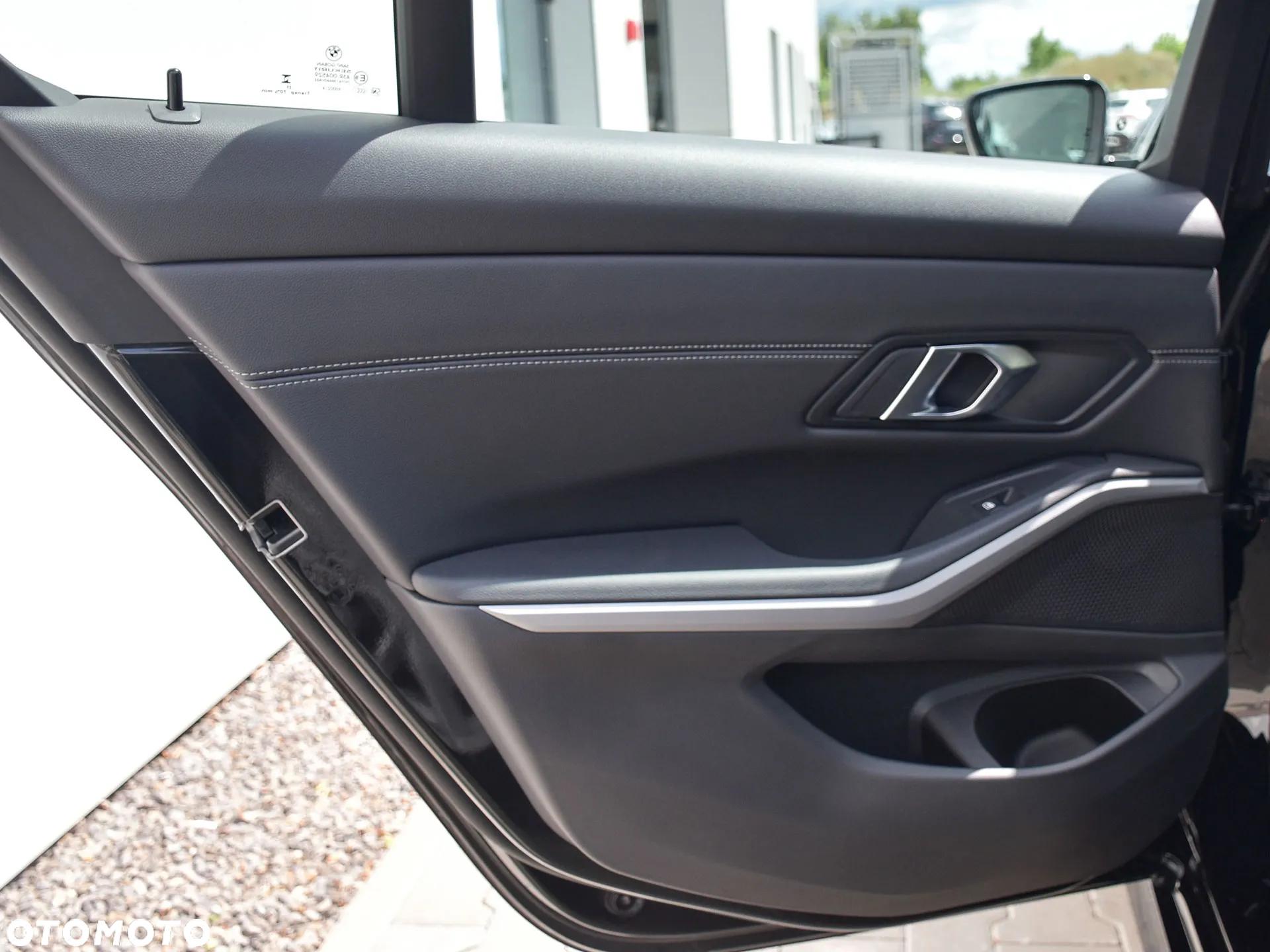 BMW Seria 3 318d - 15