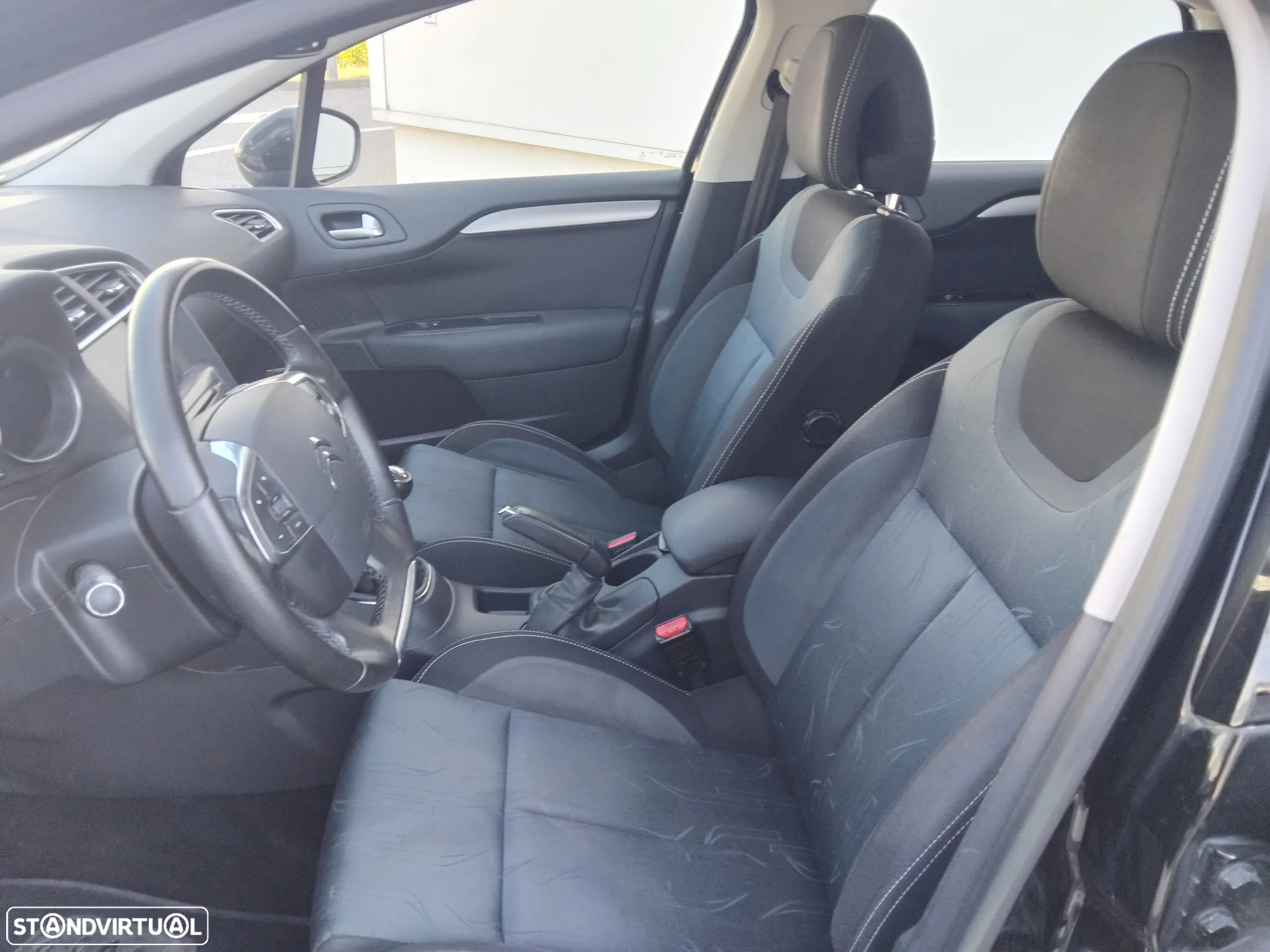 Citroën C4 1.6 HDi Seduction 104g - 9