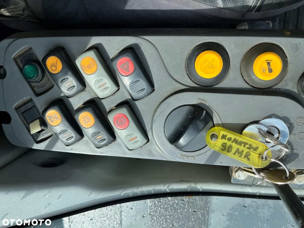 Komatsu 98MR - 15