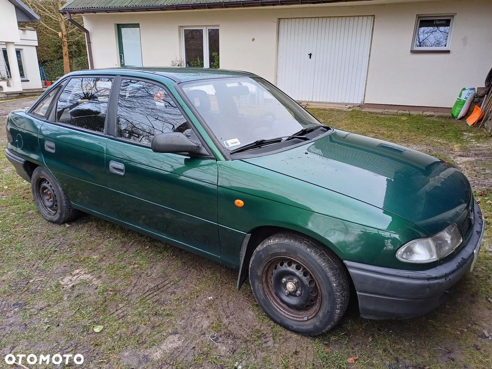 Opel Astra 1.4 GL - 2