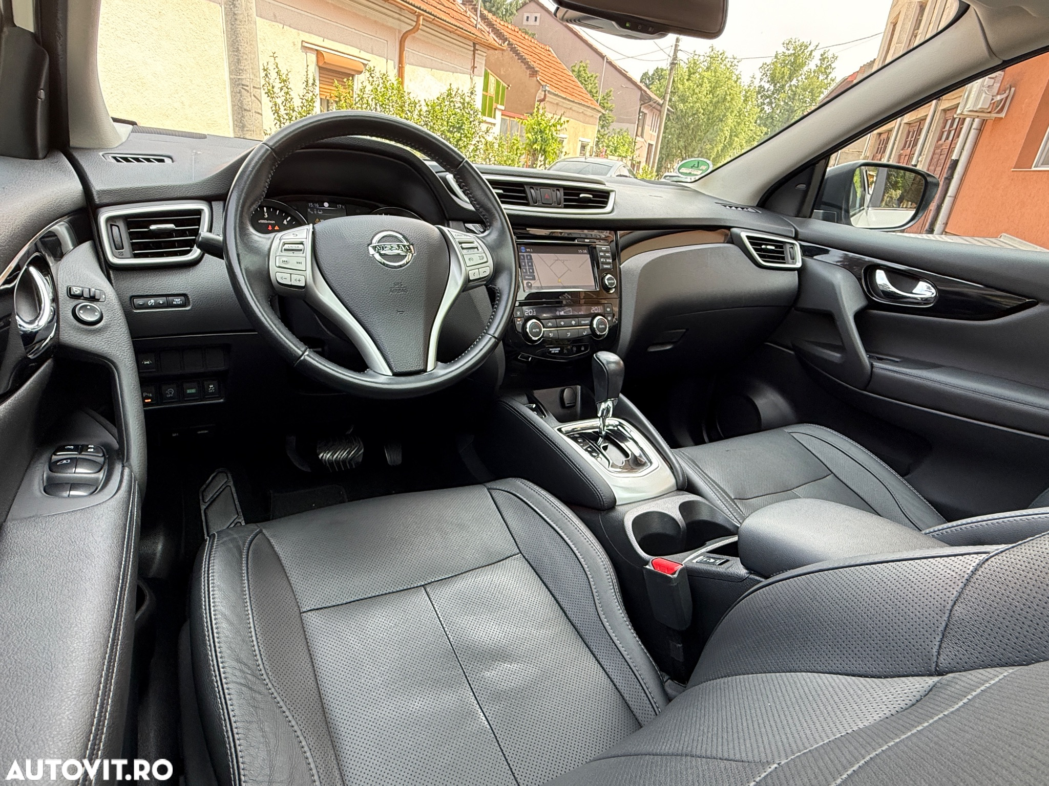 Nissan Qashqai 1.6 DCI Xtronic TEKNA - 6