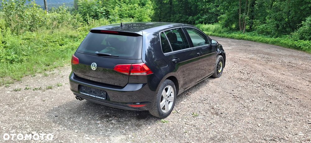 Volkswagen Golf 2.0 TDI BlueMotion Technology Lounge - 4