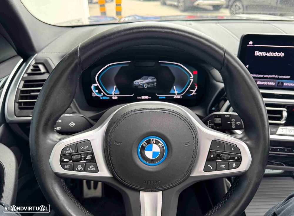 BMW iX3 M Sport Impressive - 12