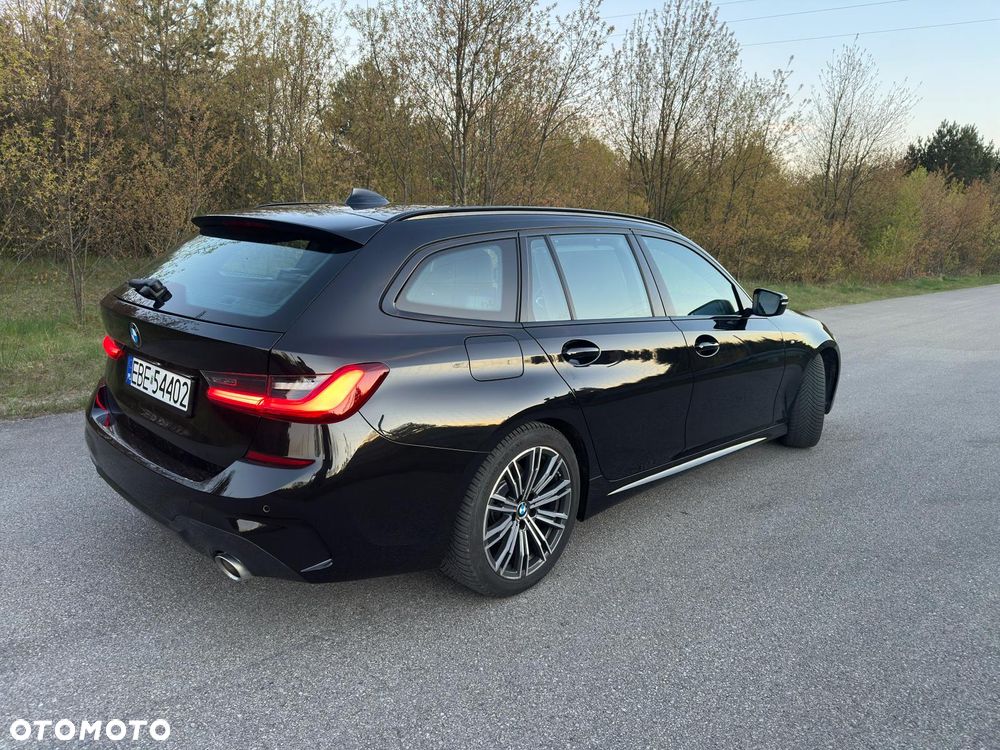 BMW Seria 3 318i M Sport - 9