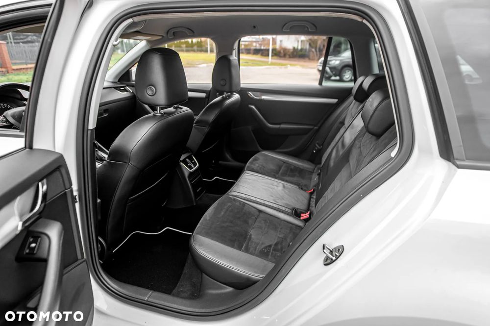 Skoda Octavia 2.0 TDI 4x4 Clever DSG - 9