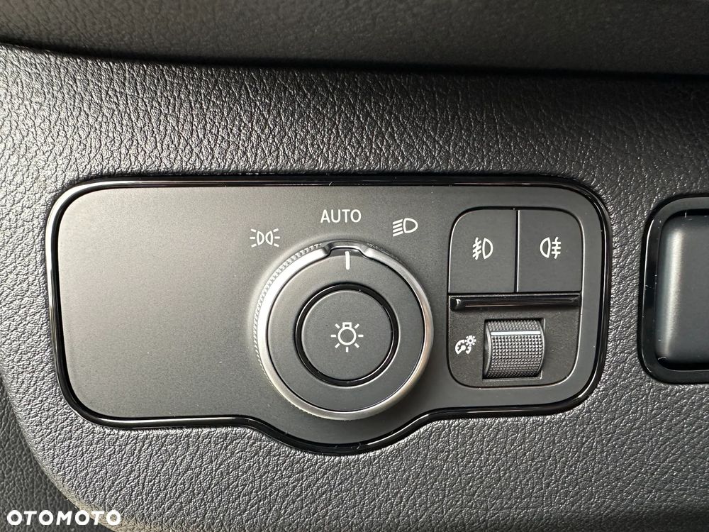 Mercedes-Benz Sprinter - 10